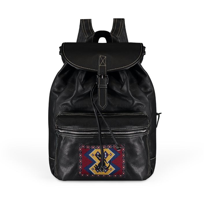 Mochila Couro Etiqueta Queimada - Preto